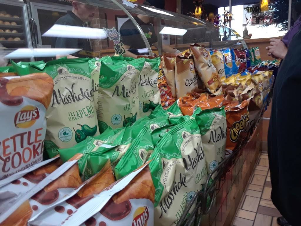 Subway | restaurant | 2200 Roswell Rd, Marietta, GA 30062, USA | 7705781818 OR +1 770-578-1818