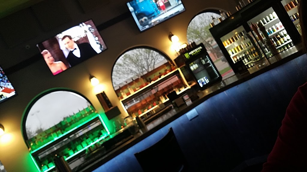 The Dive | restaurant | 600 Springmart Blvd, Brownsville, TX 78526, USA | 9563386815 OR +1 956-338-6815