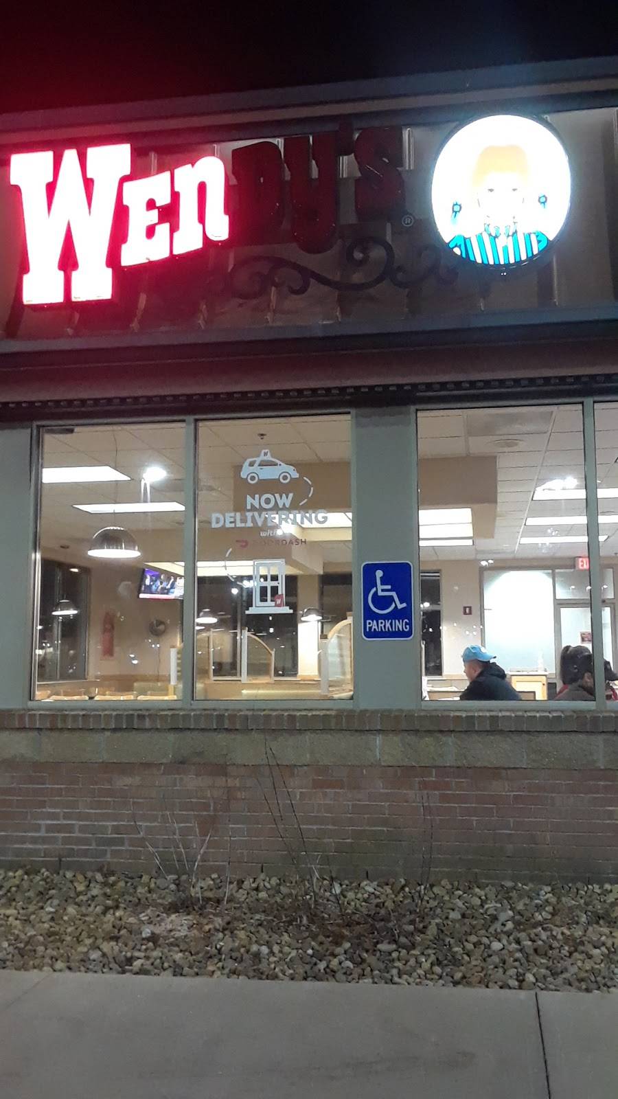 Wendys | restaurant | 90 Pleasant Valley St, Methuen, MA 01844, USA | 9786899302 OR +1 978-689-9302