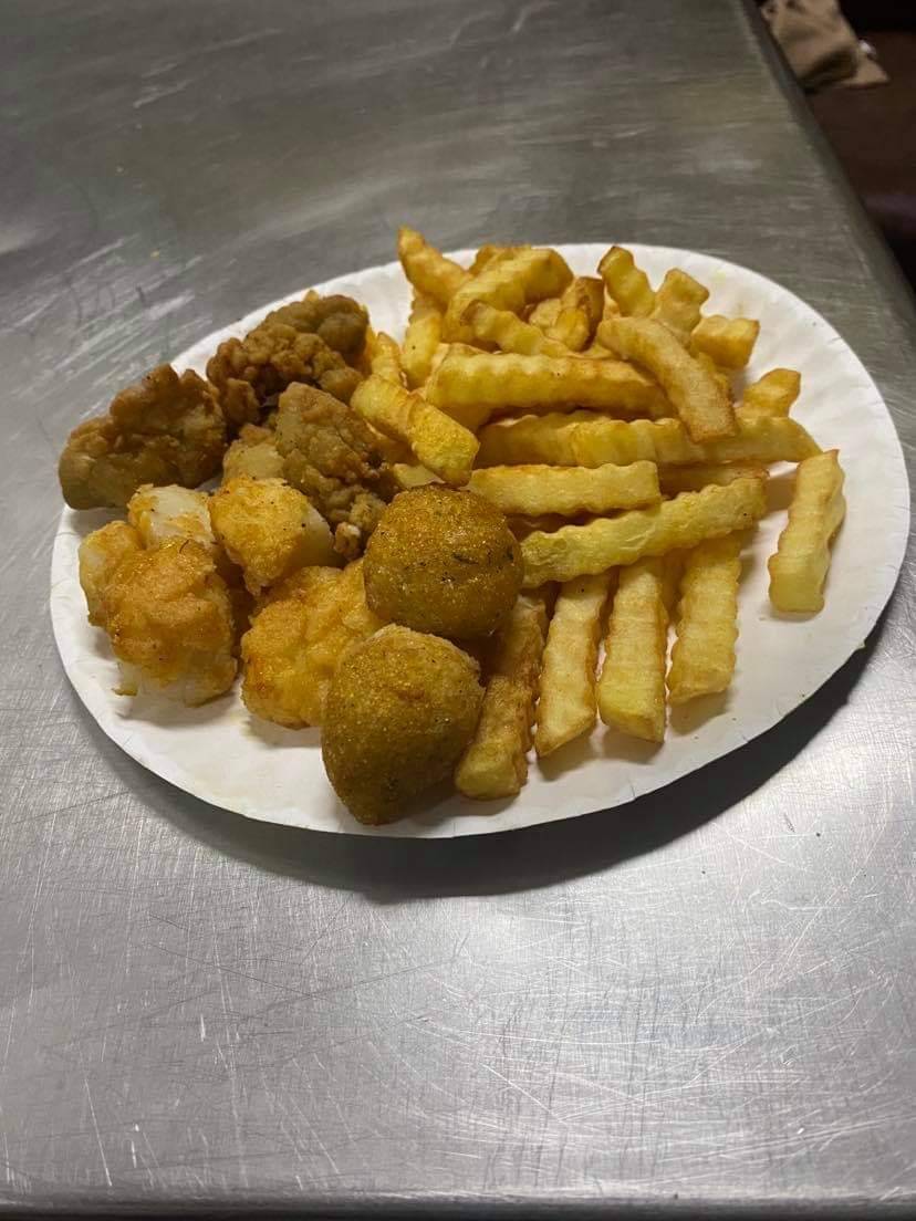 Naurahs seafood kabob&shawarma | restaurant | 6132 Merrill Rd, Jacksonville, FL 32277, USA | 9045592110 OR +1 904-559-2110