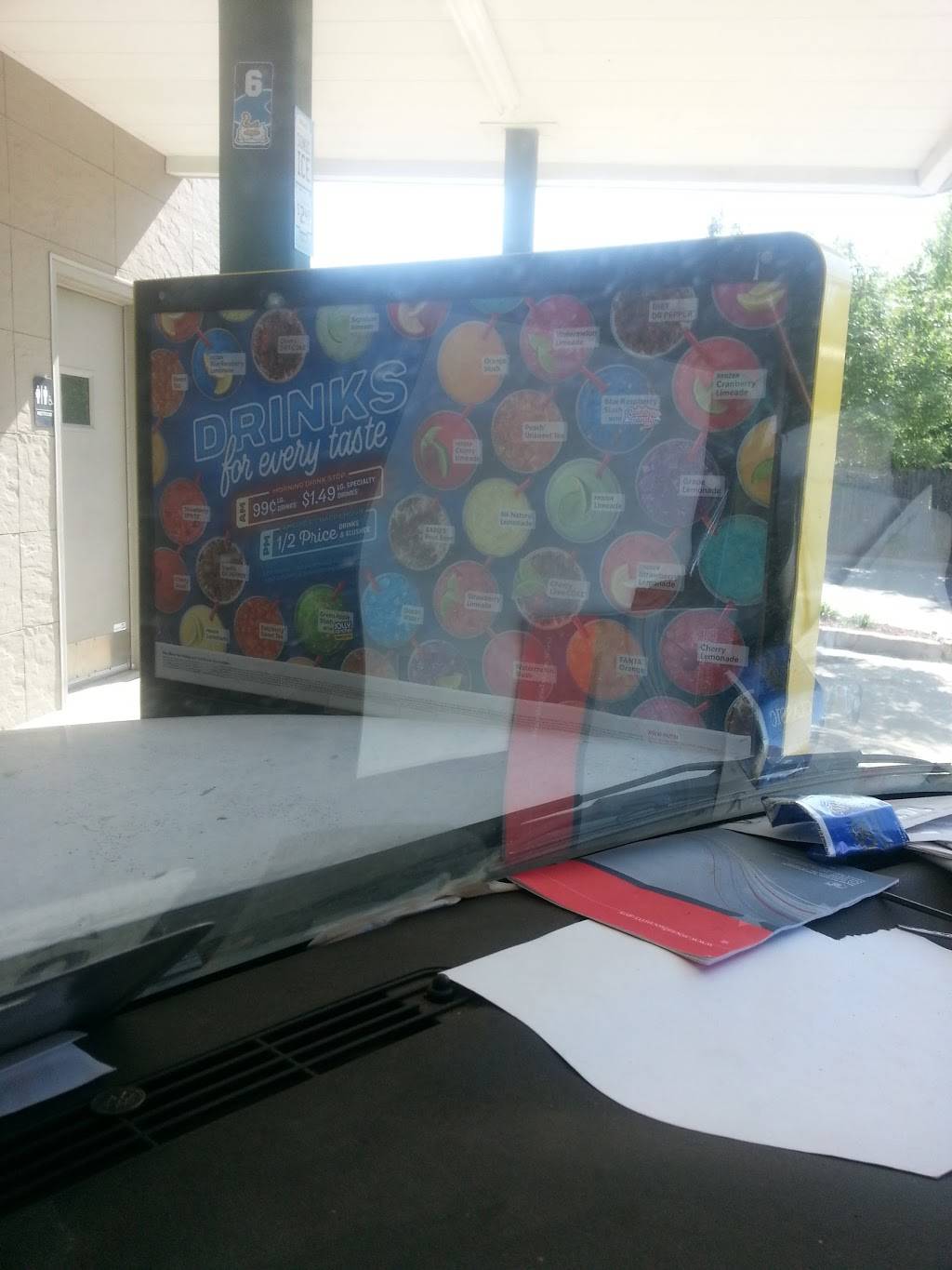 Sonic Drive-In | restaurant | 223 S Main St, Highlands, TX 77562, USA | 2814263700 OR +1 281-426-3700