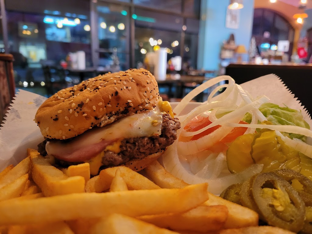 Crazy Mule Food & Brew | restaurant | 106 Kansas Ave, Greensburg, KS 67054, USA | 6207239025 OR +1 620-723-9025