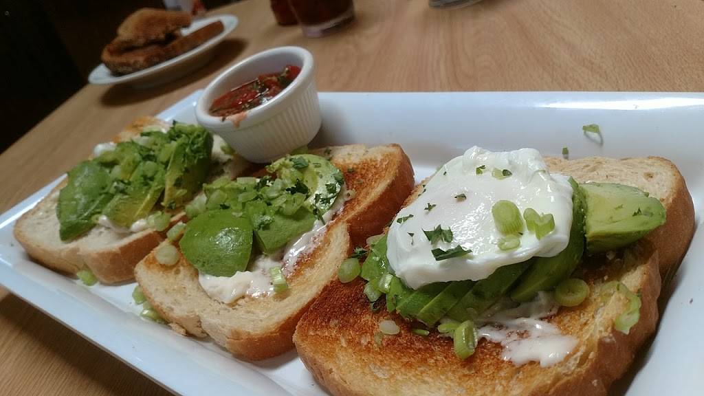 Hunnys Restaurant | restaurant | 402 S Main St, Corona, CA 92882, USA | 9517357020 OR +1 951-735-7020