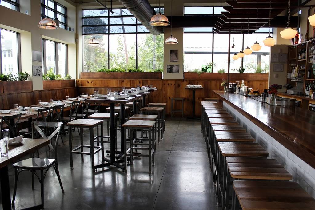 Semolina Kitchen + Bar | restaurant | 572 Boston Ave, Medford, MA 02155, USA | 7812193871 OR +1 781-219-3871