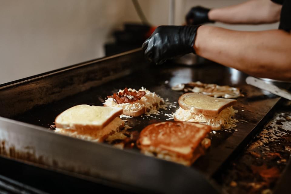 Grillagans Island | restaurant | 6232 State Hwy 20, Lucerne, CA 95458, USA | 7074619925 OR +1 707-461-9925