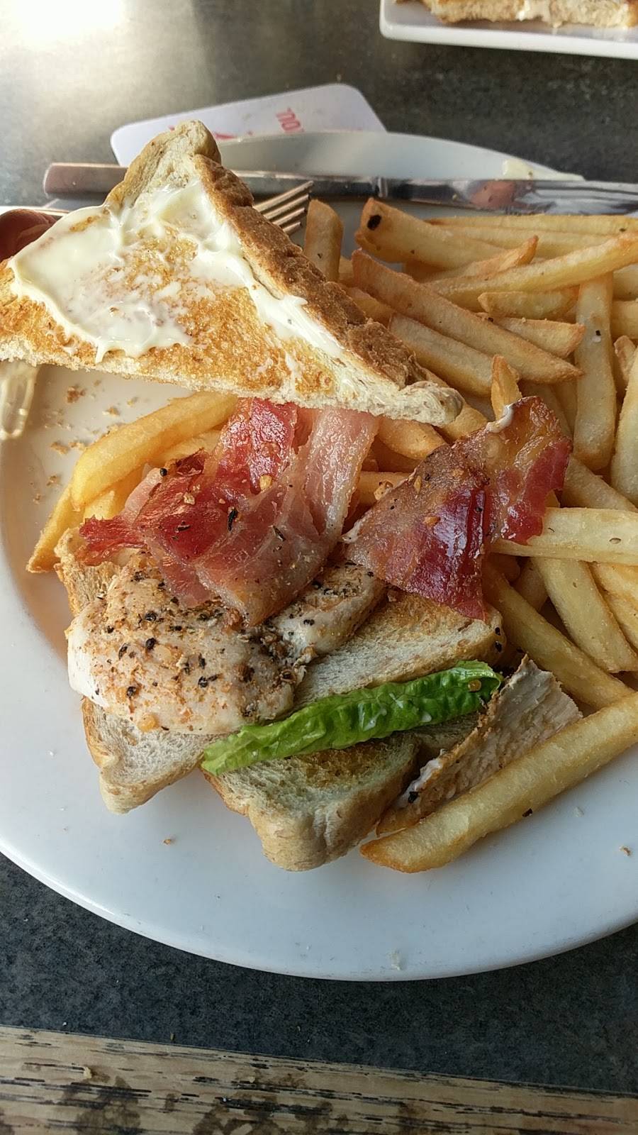 McCabe’s Irish Pub & Grill | restaurant | 9 Wyndham St N, Guelph, ON N1H 4E2, Canada | 5198363400 OR +1 519-836-3400