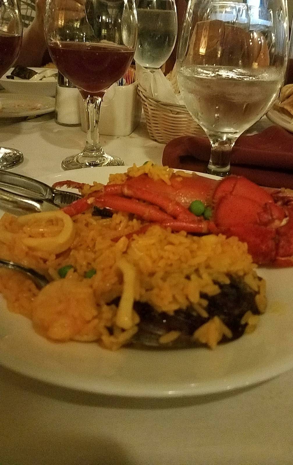 Portuguese Manor Restaurant | restaurant | 310 Elm St, Perth Amboy, NJ 08861, USA | 7328262233 OR +1 732-826-2233