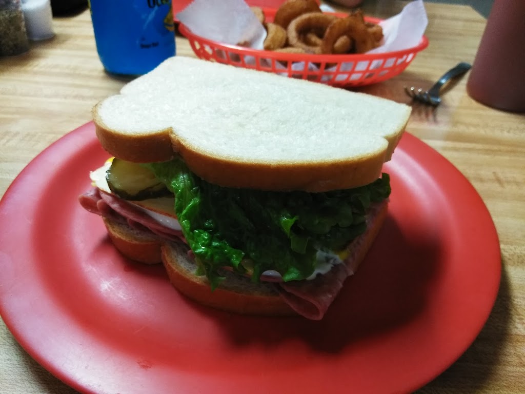 Angelos Deli & Market | restaurant | 9057 US-160, Columbus, KS 66725, USA | 6205972525 OR +1 620-597-2525