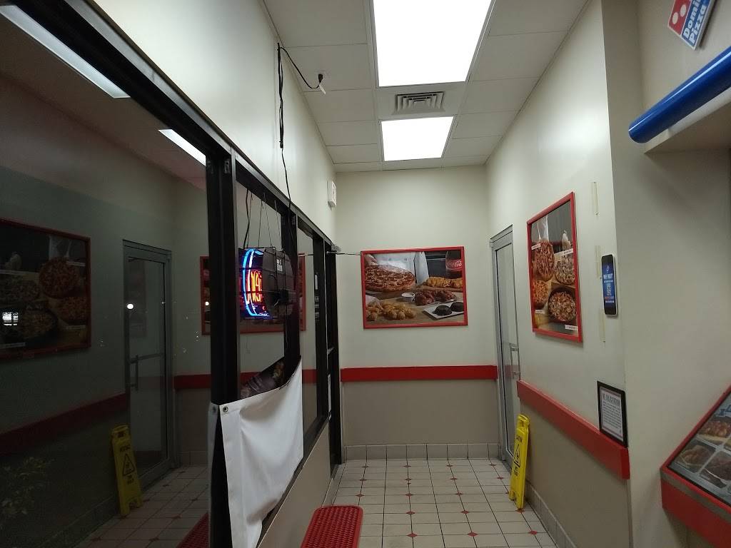 Dominos Pizza | meal delivery | 1846 N Pine Island Rd, Plantation, FL 33322, USA | 9544744800 OR +1 954-474-4800