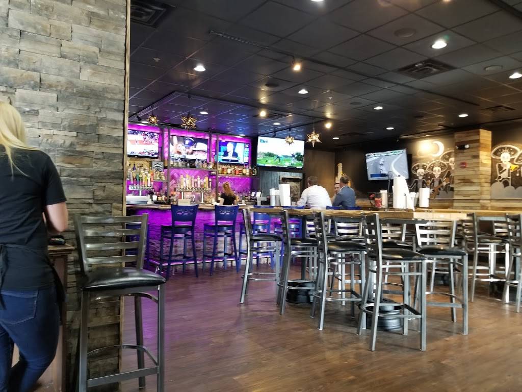 Calle Tacos & Lounge | restaurant | 1440 Secor Rd Suite 120R, Toledo, OH 43607, USA | 4194692467 OR +1 419-469-2467