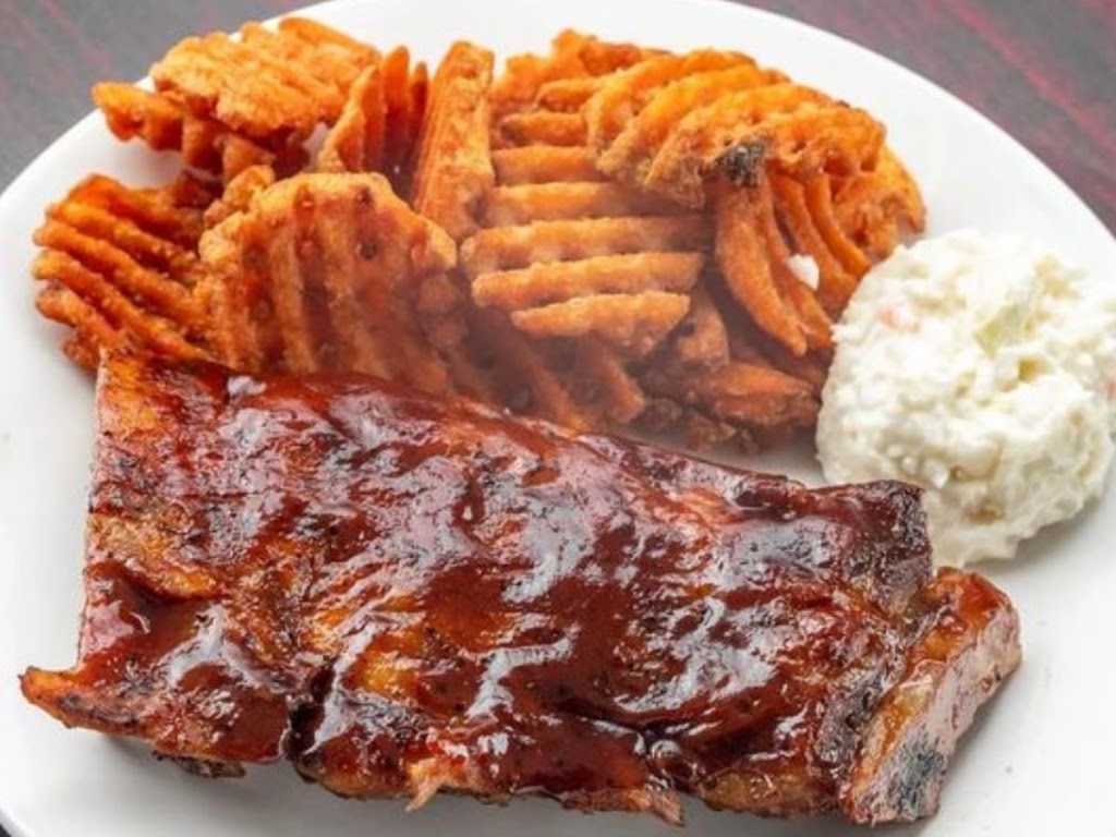 Bellas Chicken & Waffles | meal takeaway | 21370 W McNichols Rd, Detroit, MI 48219, USA | 3134122841 OR +1 313-412-2841