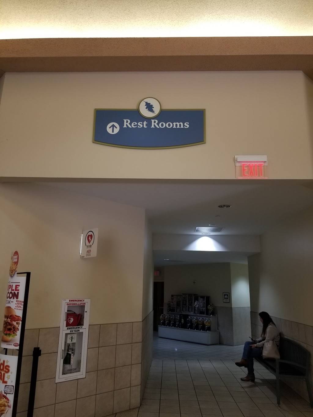 Charleys Philly Steaks | restaurant | 4801 Outer Loop FC-4, Louisville, KY 40219, USA | 5029698377 OR +1 502-969-8377