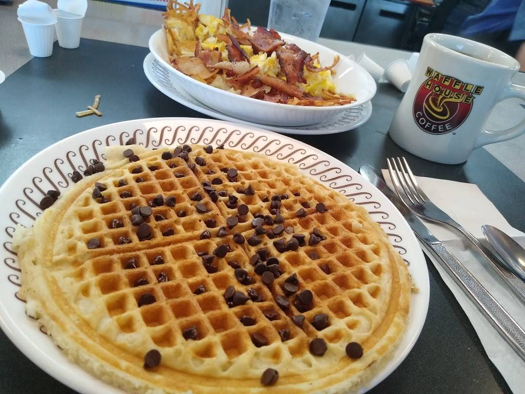 Waffle House | meal takeaway | 9750 NW Prairie View Rd, Kansas City, MO 64153, USA | 8168916545 OR +1 816-891-6545