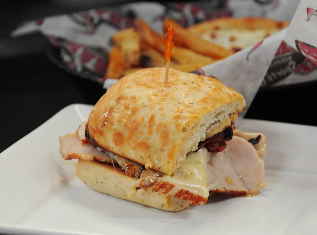 Branns Steakhouse & Grille | restaurant | 5510 Harvey St, Muskegon, MI 49444, USA | 2317981399 OR +1 231-798-1399