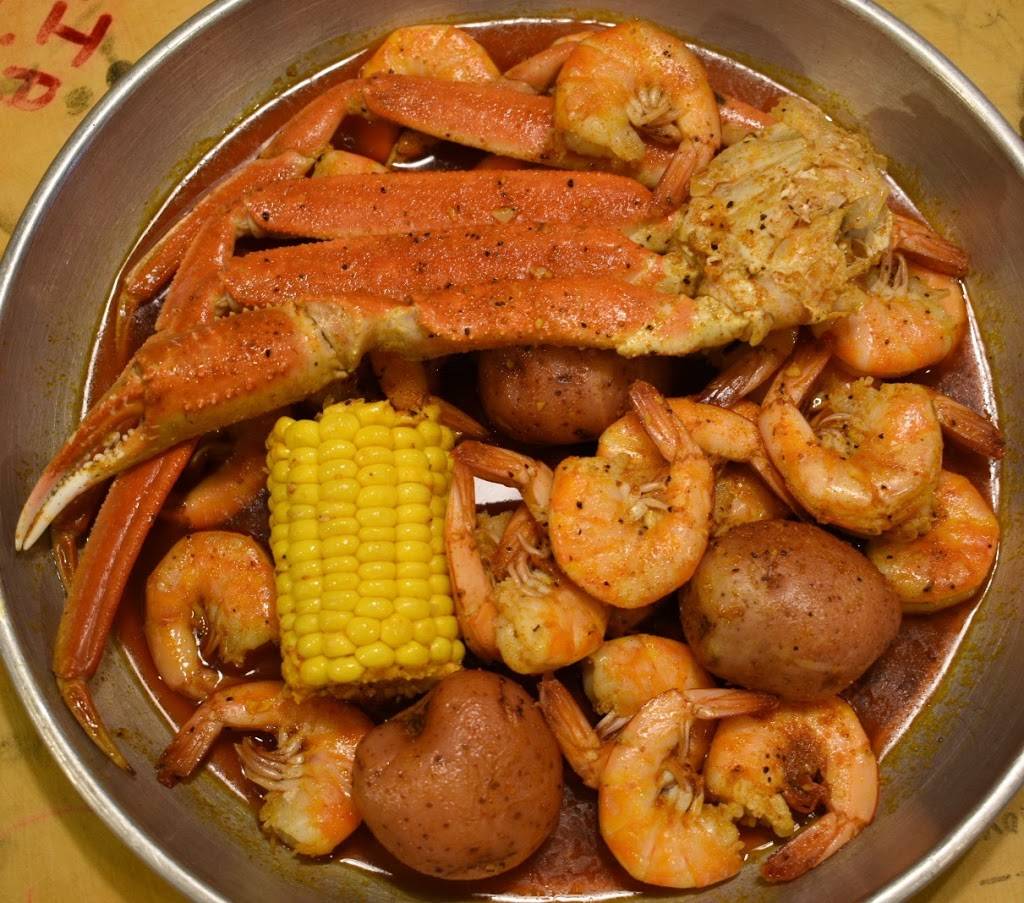 Red Crab | restaurant | 7690 Northwoods Blvd, North Charleston, SC 29406, USA | 8434592955 OR +1 843-459-2955