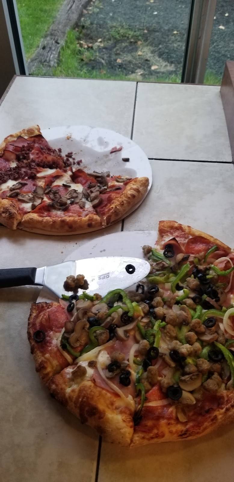 Mancinos of Clare | restaurant | 10348 S Clare Ave, Clare, MI 48617, USA | 9893866000 OR +1 989-386-6000