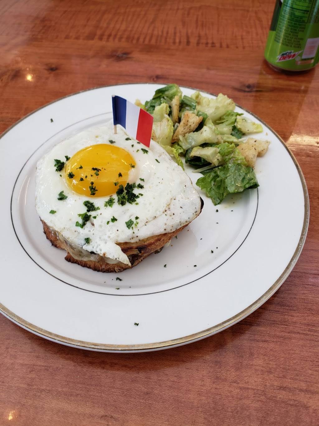 Crepes & Co TC | restaurant | 329 E State St a, Traverse City, MI 49684, USA | 2315909221 OR +1 231-590-9221