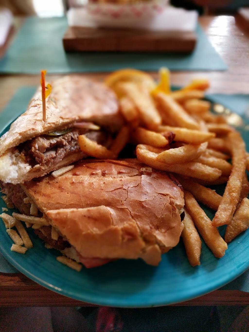 The Alcove | restaurant | 41-11 49th St, Sunnyside, NY 11104, USA | 3478134159 OR +1 347-813-4159