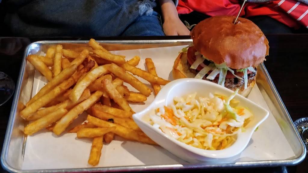 The Mexican House | restaurant | 815 King St, Midland, ON L4R 0B7, Canada | 7052450073 OR +1 705-245-0073