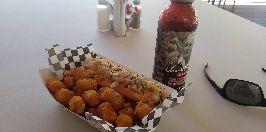 Dawg House | restaurant | 745 CA-174, Colfax, CA 95713, USA | 5303051663 OR +1 530-305-1663