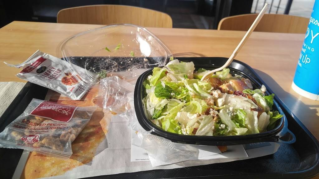 Wendys | restaurant | 2570 Dempster Street, Des Plaines, IL 60016, USA | 8478272849 OR +1 847-827-2849