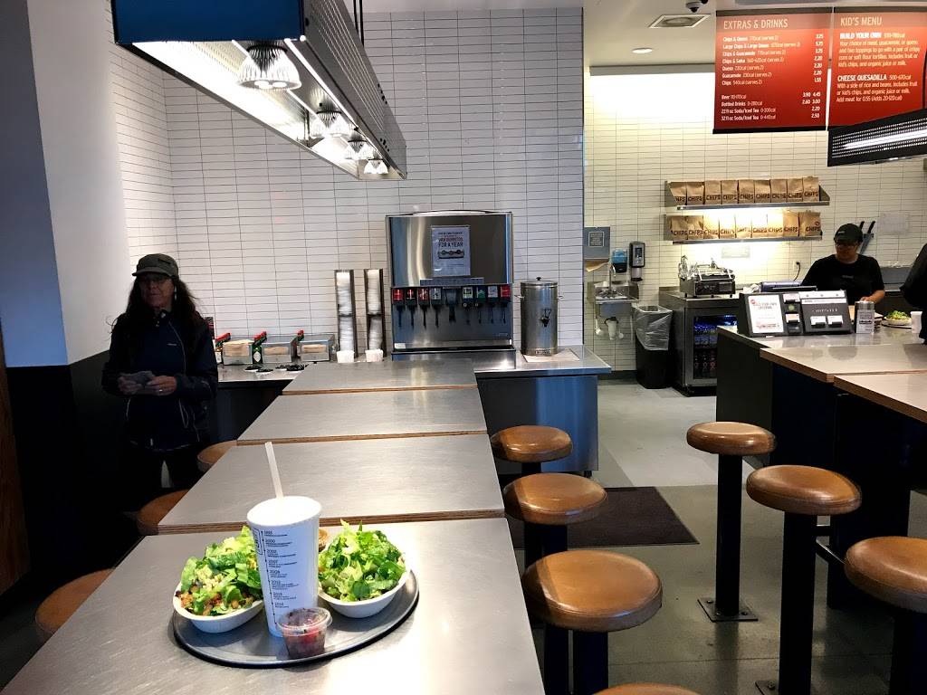 Chipotle Mexican Grill | restaurant | 401 Kenilworth Dr Ste 710, Petaluma, CA 94952, USA | 7077725225 OR +1 707-772-5225