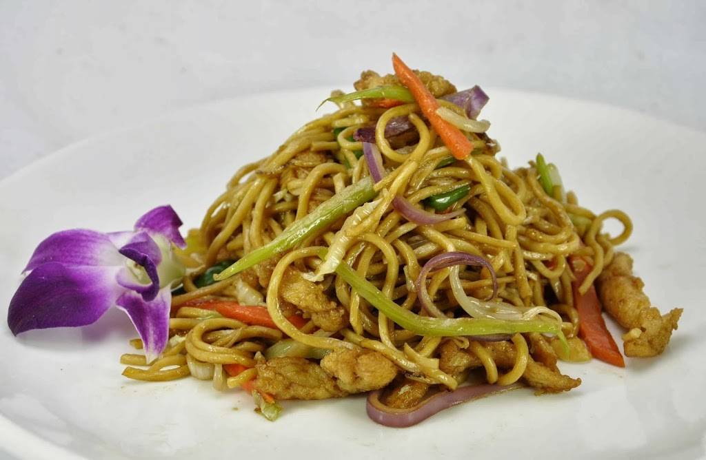 Reiki Sushi & Asian Bistro | restaurant | 239 Danbury Rd, Wilton, CT 06897, USA | 2037628788 OR +1 203-762-8788