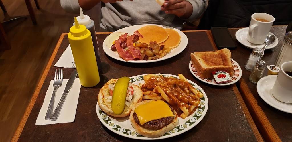 Aris Place | restaurant | 229 Roncesvalles Ave, Toronto, ON M6R 2L6, Canada | 4165330100 OR +1 416-533-0100