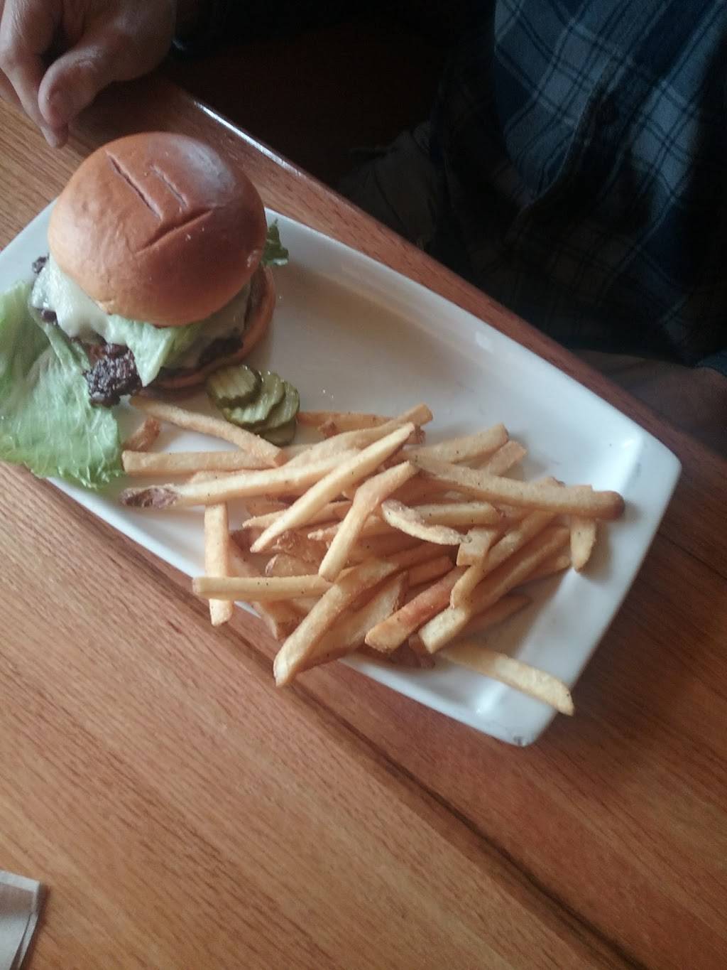 Applebees Grill + Bar | restaurant | 1590 Georgesville Square Dr, Columbus, OH 43228, USA | 6148514100 OR +1 614-851-4100