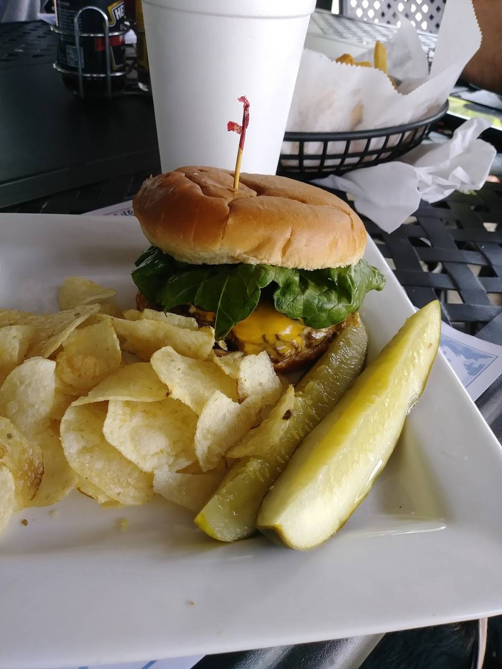 Leftys Diner | restaurant | 6937 Main St, Caseville, MI 48725, USA | 9898568899 OR +1 989-856-8899