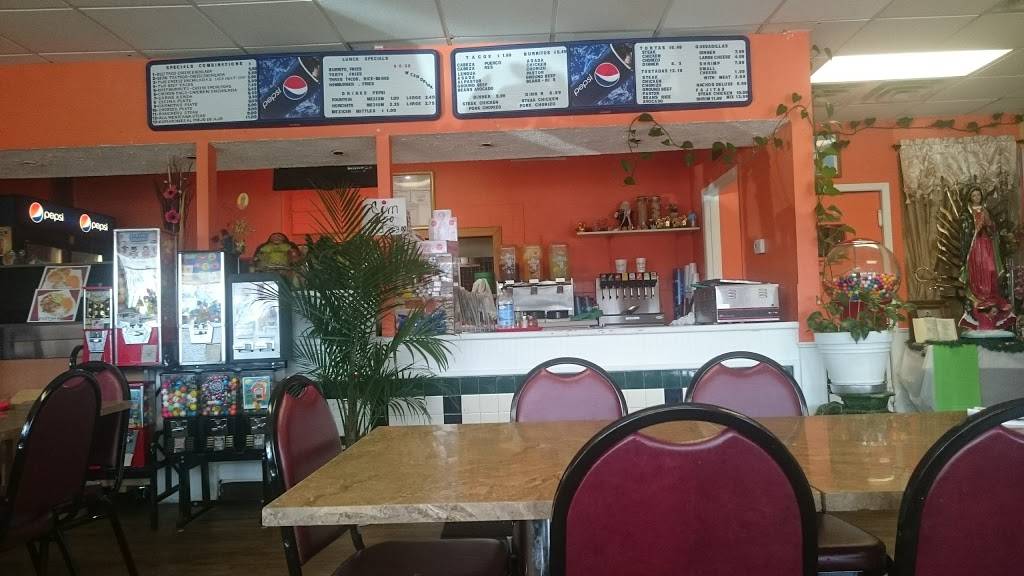 Tacos Salsas Y Carnitas | restaurant | 1615, 1021 W Hillcrest Dr # A, DeKalb, IL 60115, USA | 8157876898 OR +1 815-787-6898