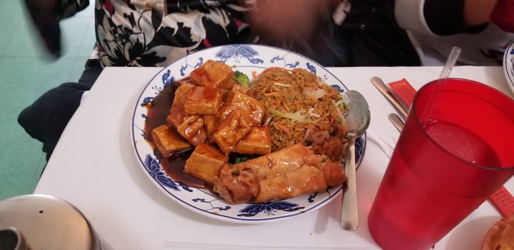 Moy Fong Restaurant | restaurant | 7411 Stenton Ave, Philadelphia, PA 19150, USA | 2159270945 OR +1 215-927-0945