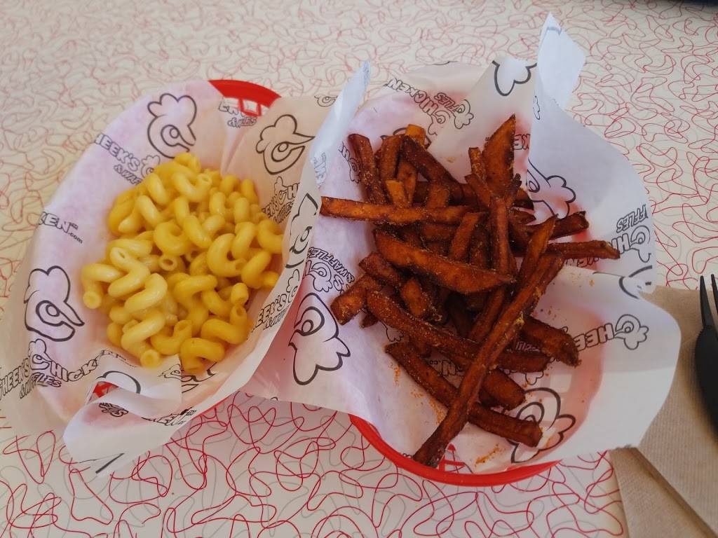 Cheeks Chicken & Waffles | restaurant | 822 E Center St, Wallingford, CT 06492, USA | 2032691119 OR +1 203-269-1119