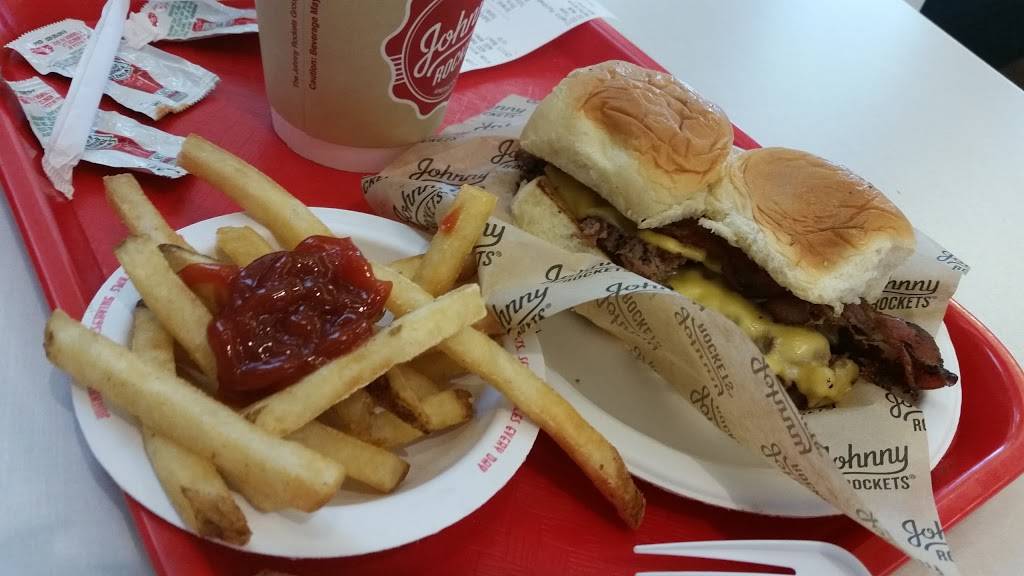 Johnny Rockets | restaurant | 630 Old Country Rd #2108, Garden City, NY 11530, USA | 5167414595 OR +1 516-741-4595