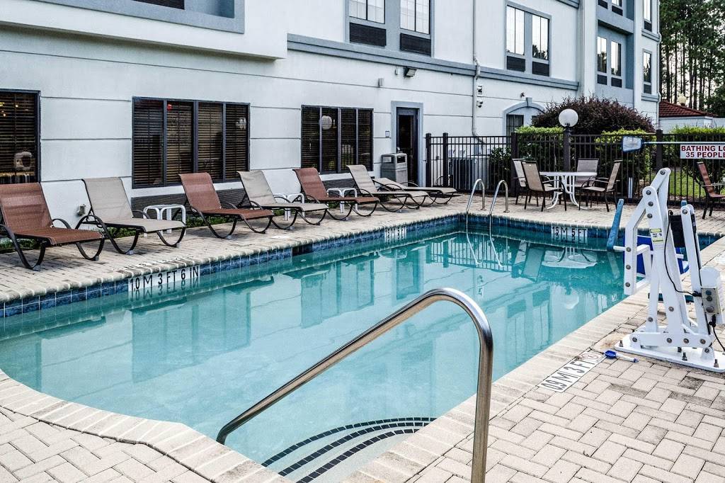 Comfort Inn & Suites Savannah Airport | restaurant | 15 Jay R Turner Dr, Savannah, GA 31408, USA | 9126291500 OR +1 912-629-1500