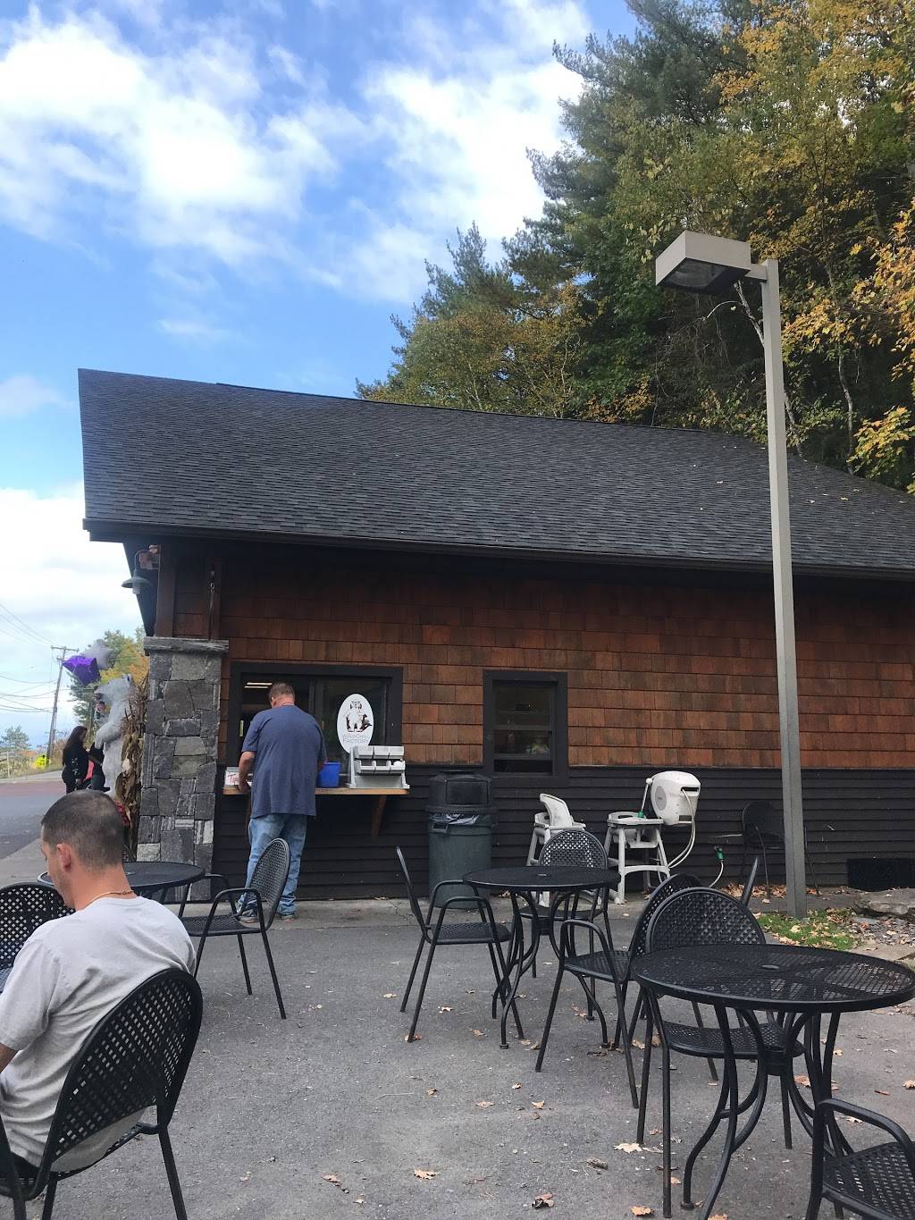 Wind-Chill Factory | restaurant | 794 NY-9N, Ticonderoga, NY 12883, USA | 5185853044 OR +1 518-585-3044