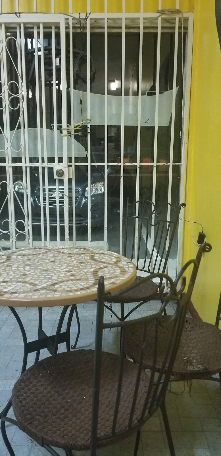 Penas Snowcones Tacos Y Mas | restaurant | 2936 E 22nd St, Tucson, AZ 85713, USA | 5207950497 OR +1 520-795-0497