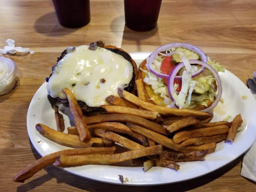 Dukes Brewhouse | restaurant | 4960 Florida Ave S, Lakeland, FL 33813, USA | 8636479464 OR +1 863-647-9464