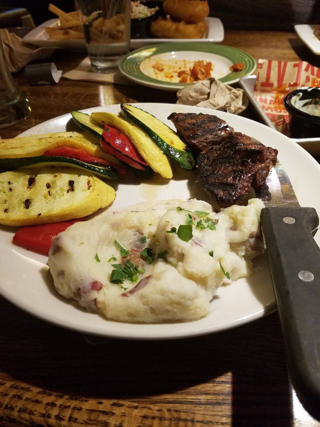 Applebees Grill + Bar | restaurant | 2449 Claribel Rd, Riverbank, CA 95367, USA | 2098639780 OR +1 209-863-9780