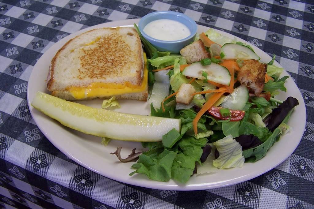 Foodies Cafe | restaurant | 151 Joliet St, Dyer, IN 46311, USA | 2198643030 OR +1 219-864-3030