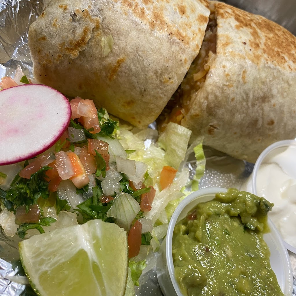 Sandras Mexican Food & Taqueria | restaurant | 18 Belltown Rd, Stamford, CT 06905, USA | 2033552778 OR +1 203-355-2778