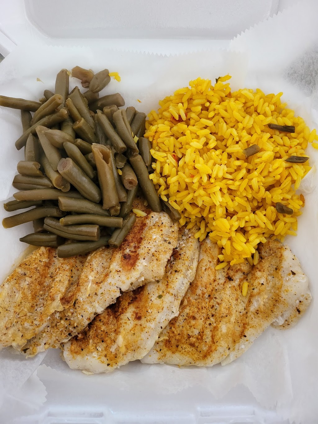 Off The Hook Fish House | restaurant | 101 Oak St, Mize, MS 39116, USA | 6016993389 OR +1 601-699-3389