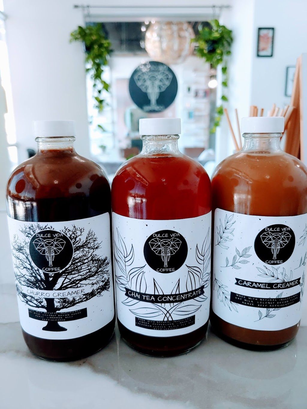 Dulce Vida Coffee | bakery | 610 N Alma School Rd Ste 12, Chandler, AZ 85224, USA | 4803824125 OR +1 480-382-4125