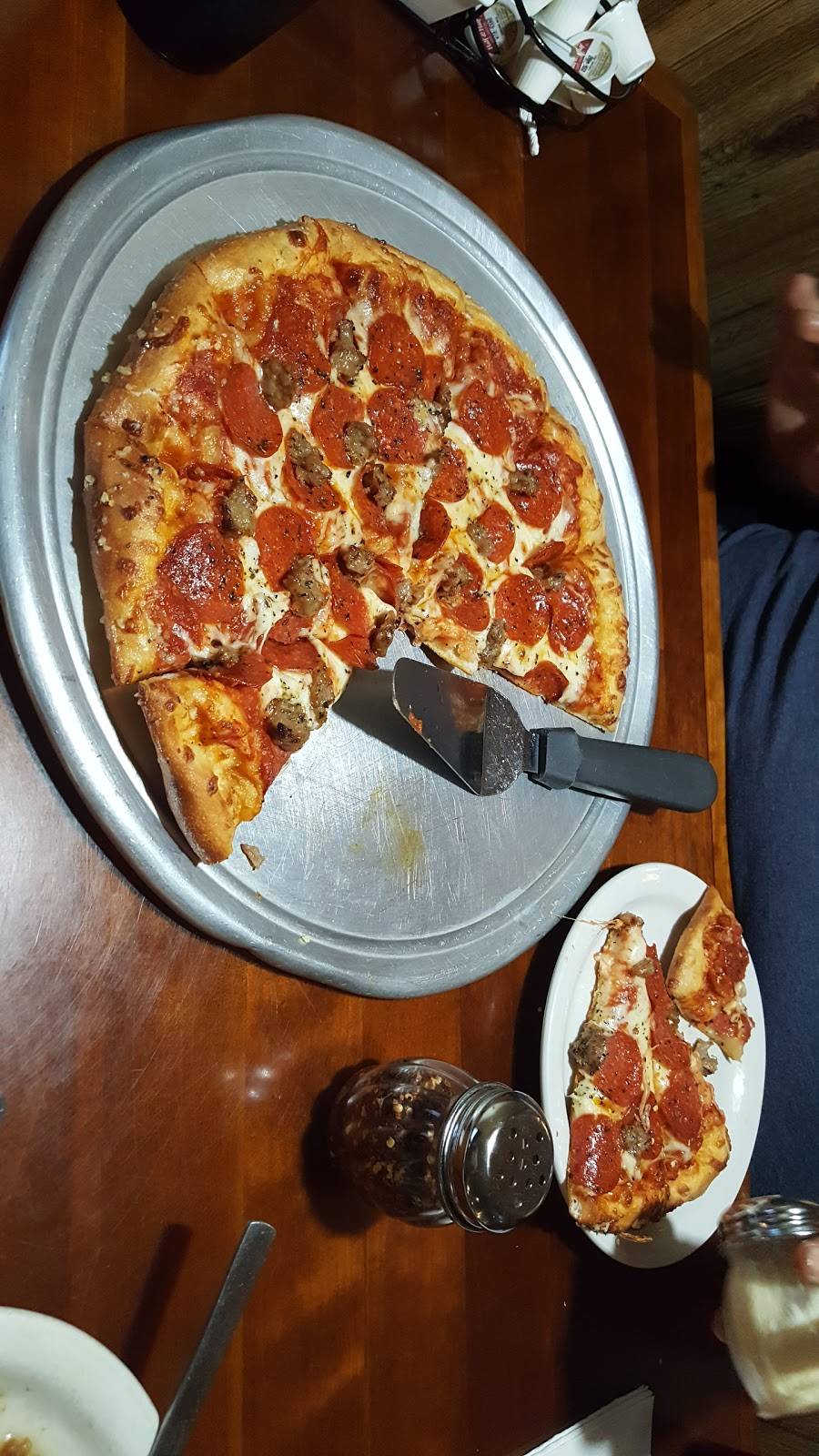 Panel Room | restaurant | 61116 Co Rd 687, Hartford, MI 49057, USA | 2696213656 OR +1 269-621-3656