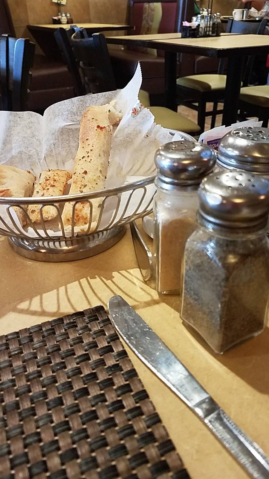 Crostini Pizza | restaurant | 947 N Broadway, North Massapequa, NY 11758, USA | 5167996189 OR +1 516-799-6189