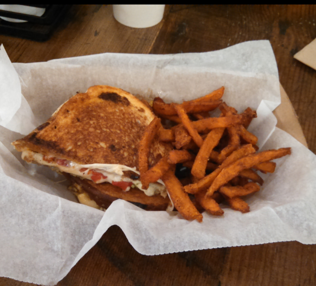 Grilled Cheese & Co | meal takeaway | 2624 Brandermill Blvd, Gambrills, MD 21054, USA | 4107213423 OR +1 410-721-3423