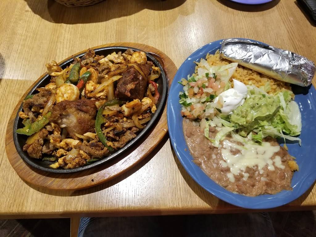 La Charreada | night club | 1720 N Walnut St, Bloomington, IN 47404, USA | 8123322343 OR +1 812-332-2343