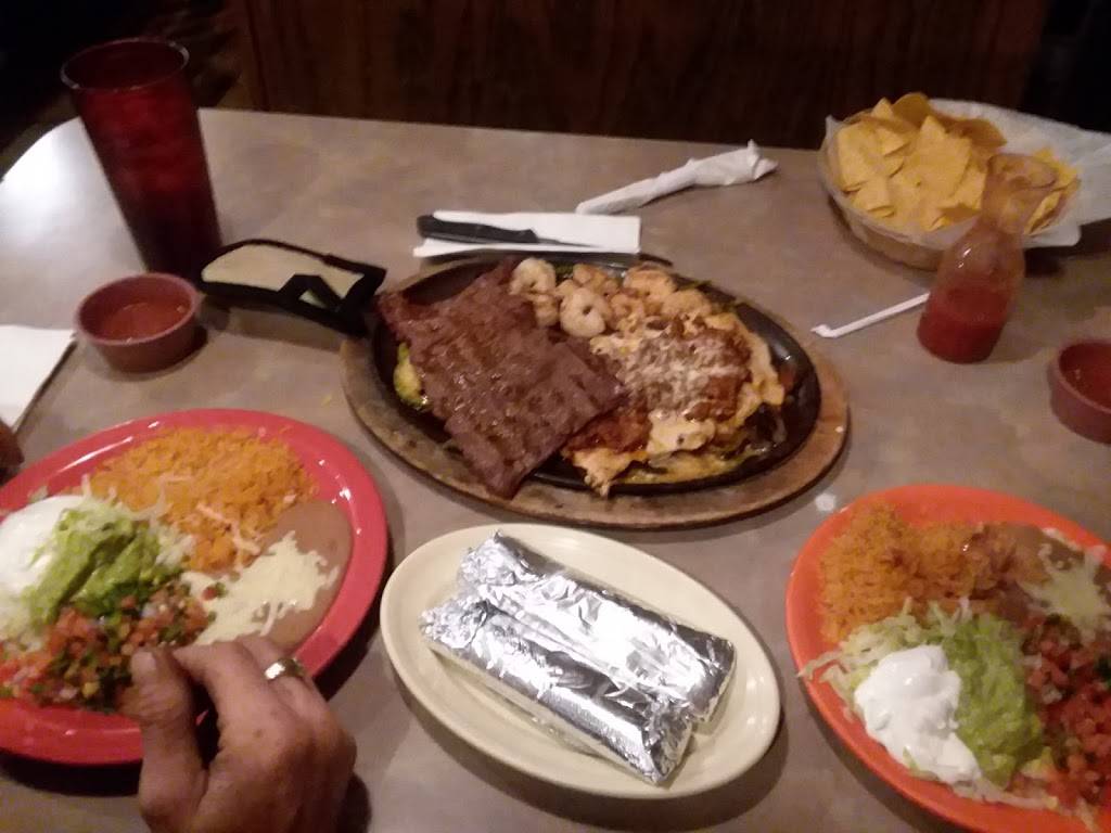 El Patio Mexican Restaurant | restaurant | 731 N 14th St, Ponca City, OK 74604, USA | 5807180215 OR +1 580-718-0215