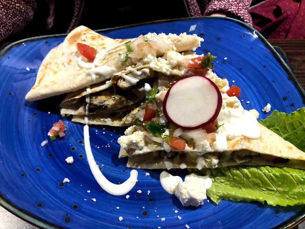 Cabo Sports bar & Mexican Grill | restaurant | 27111 Union Tpke, Queens, NY 11040, USA | 9173878588 OR +1 917-387-8588