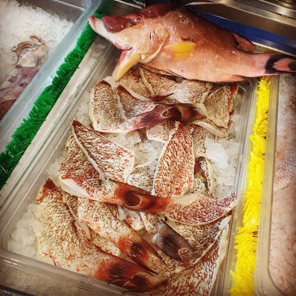 Adrian Fish Market & Restaurant | restaurant | 13115 W Okeechobee Rd, Hialeah Gardens, FL 33018, USA | 3056005633 OR +1 305-600-5633